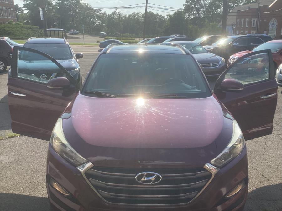 2016 Hyundai Tucson AWD 4dr Limited, available for sale in Manchester, Connecticut | Liberty Motors. Manchester, Connecticut 2016 Hyundai Tucson AWD 4dr Limited, available for sale in Manchester, Connecticut | Liberty Motors. Manchester, Connecticut