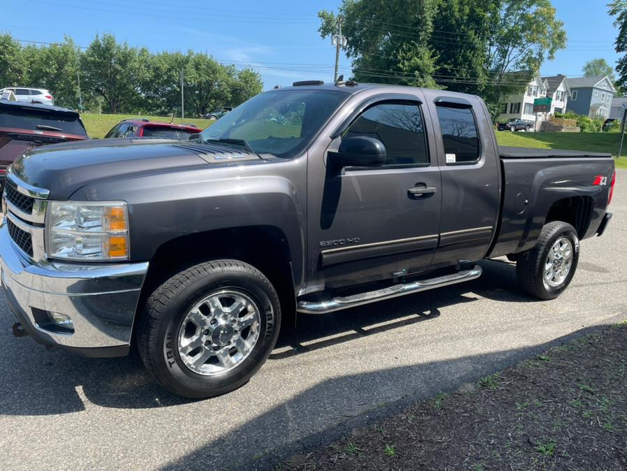 Used 2011 Chevrolet Silverado 2500HD in New Milford, Connecticut | Faustos Auto Body and Repairs LLC. New Milford, Connecticut