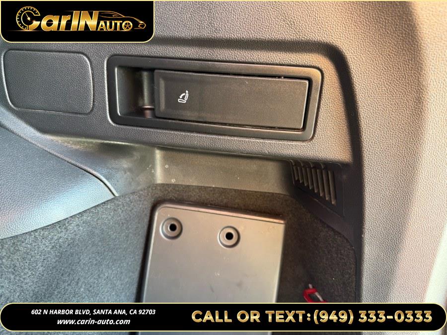 2019 Volkswagen Tiguan 2.0T SE FWD, available for sale in Santa Ana, California | Carin Auto. Santa Ana, California 2019 Volkswagen Tiguan 2.0T SE FWD, available for sale in Santa Ana, California | Carin Auto. Santa Ana, California