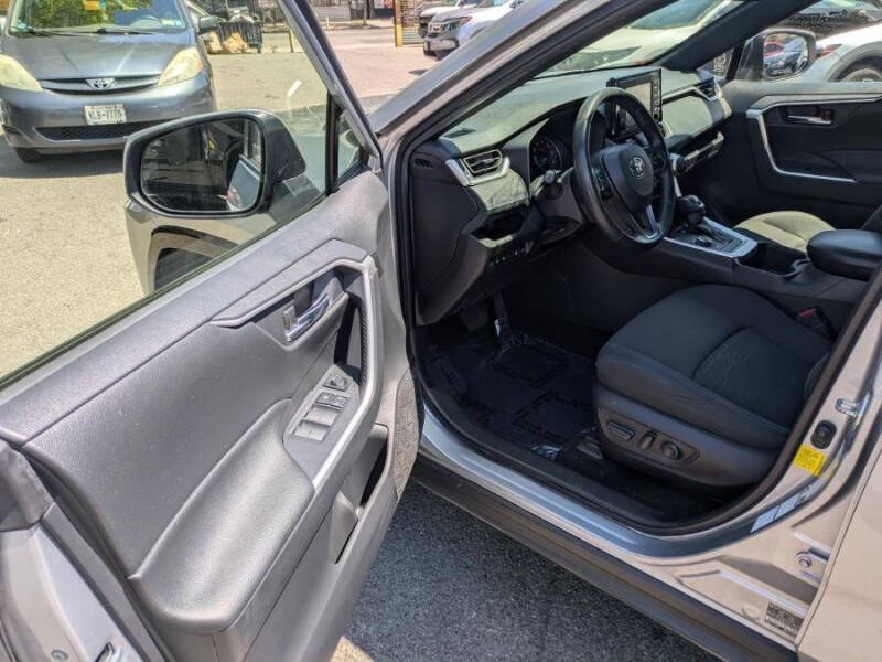 2022 Toyota RAV4 Hybrid SE AWD (Natl), available for sale in Long Island City, New York | Luxury Of Queens. Long Island City, New York 2022 Toyota RAV4 Hybrid SE AWD (Natl), available for sale in Long Island City, New York | Luxury Of Queens. Long Island City, New York