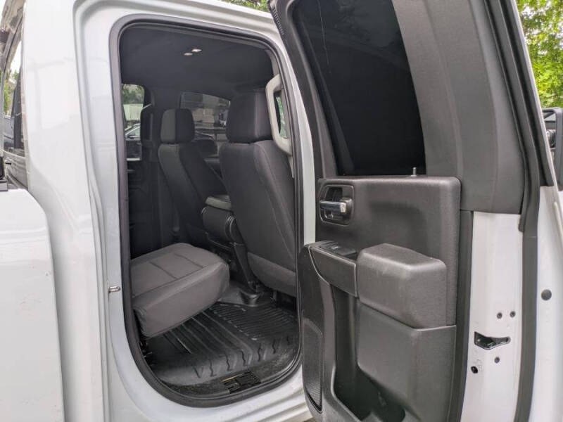 2024 GMC Sierra 2500HD 4WD Crew Cab 159" Pro, available for sale in Long Island City, New York | Luxury Of Queens. Long Island City, New York 2024 GMC Sierra 2500HD 4WD Crew Cab 159" Pro, available for sale in Long Island City, New York | Luxury Of Queens. Long Island City, New York