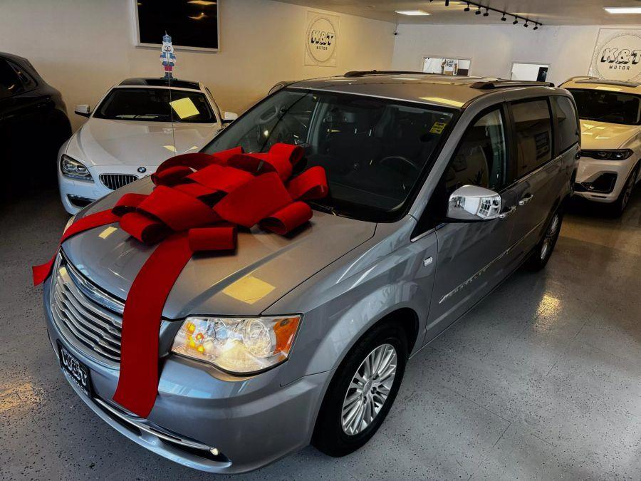 2014 Chrysler Town & Country Touring-L 30th Anniversary Minivan 4D, available for sale in Santa Ana, California | K&T Motor LLC. Santa Ana, California 2014 Chrysler Town & Country Touring-L 30th Anniversary Minivan 4D, available for sale in Santa Ana, California | K&T Motor LLC. Santa Ana, California