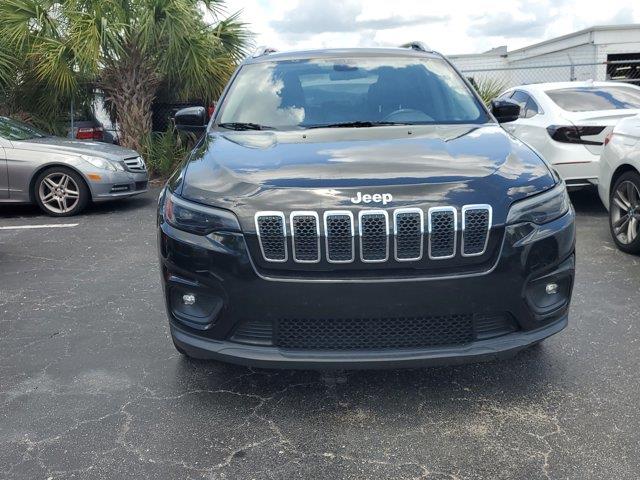 2019 Jeep Cherokee Latitude photo 2