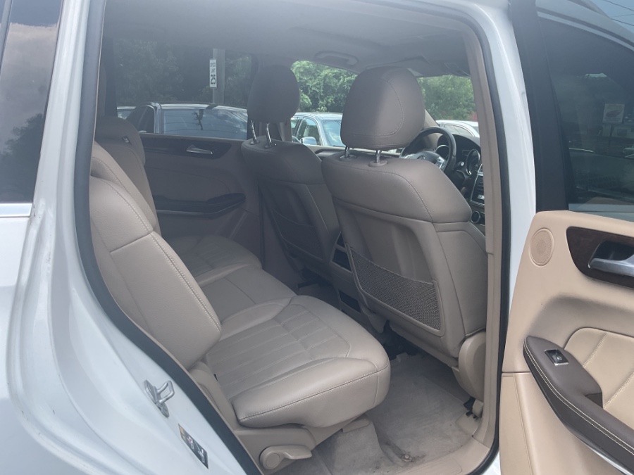 2014 Mercedes-Benz GL-Class 4MATIC 4dr GL 450, available for sale in Waterbury, Connecticut | Jim Juliani Motors. Waterbury, Connecticut 2014 Mercedes-Benz GL-Class 4MATIC 4dr GL 450, available for sale in Waterbury, Connecticut | Jim Juliani Motors. Waterbury, Connecticut