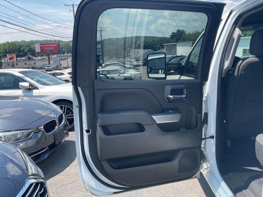 2018 Chevrolet Silverado 1500 4WD Crew Cab 143.5" LT w/2LT, available for sale in Waterbury, Connecticut | Jim Juliani Motors. Waterbury, Connecticut 2018 Chevrolet Silverado 1500 4WD Crew Cab 143.5" LT w/2LT, available for sale in Waterbury, Connecticut | Jim Juliani Motors. Waterbury, Connecticut