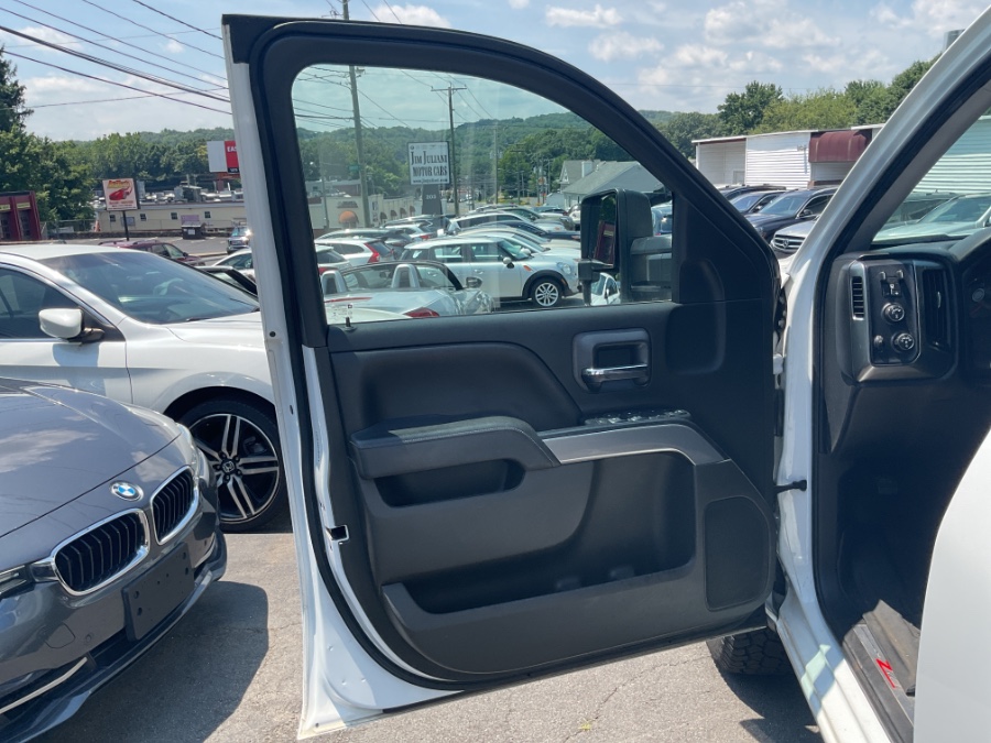 2018 Chevrolet Silverado 1500 4WD Crew Cab 143.5" LT w/2LT, available for sale in Waterbury, Connecticut | Jim Juliani Motors. Waterbury, Connecticut 2018 Chevrolet Silverado 1500 4WD Crew Cab 143.5" LT w/2LT, available for sale in Waterbury, Connecticut | Jim Juliani Motors. Waterbury, Connecticut