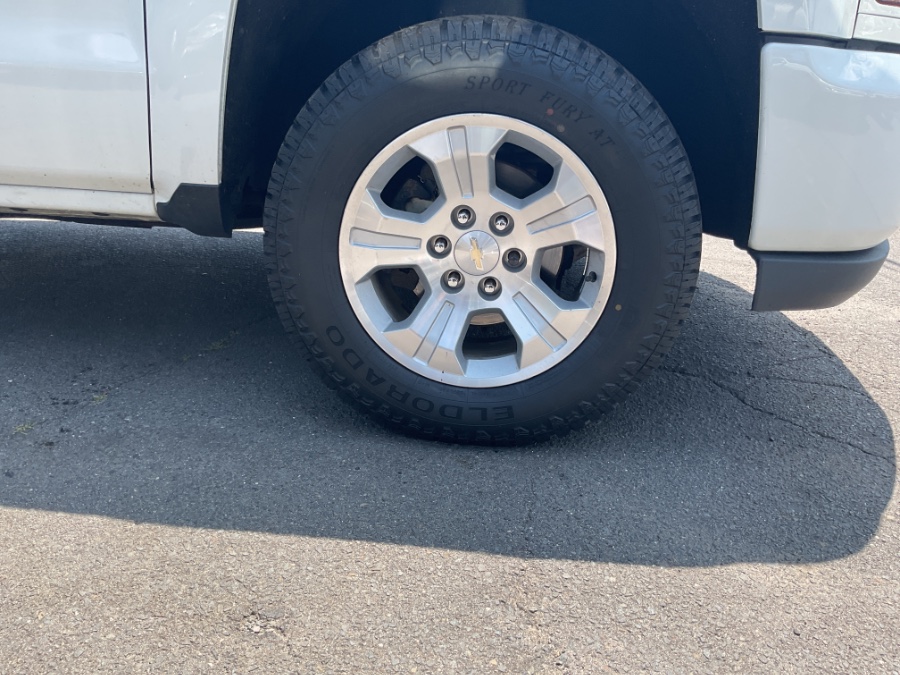 2018 Chevrolet Silverado 1500 4WD Crew Cab 143.5" LT w/2LT, available for sale in Waterbury, Connecticut | Jim Juliani Motors. Waterbury, Connecticut 2018 Chevrolet Silverado 1500 4WD Crew Cab 143.5" LT w/2LT, available for sale in Waterbury, Connecticut | Jim Juliani Motors. Waterbury, Connecticut