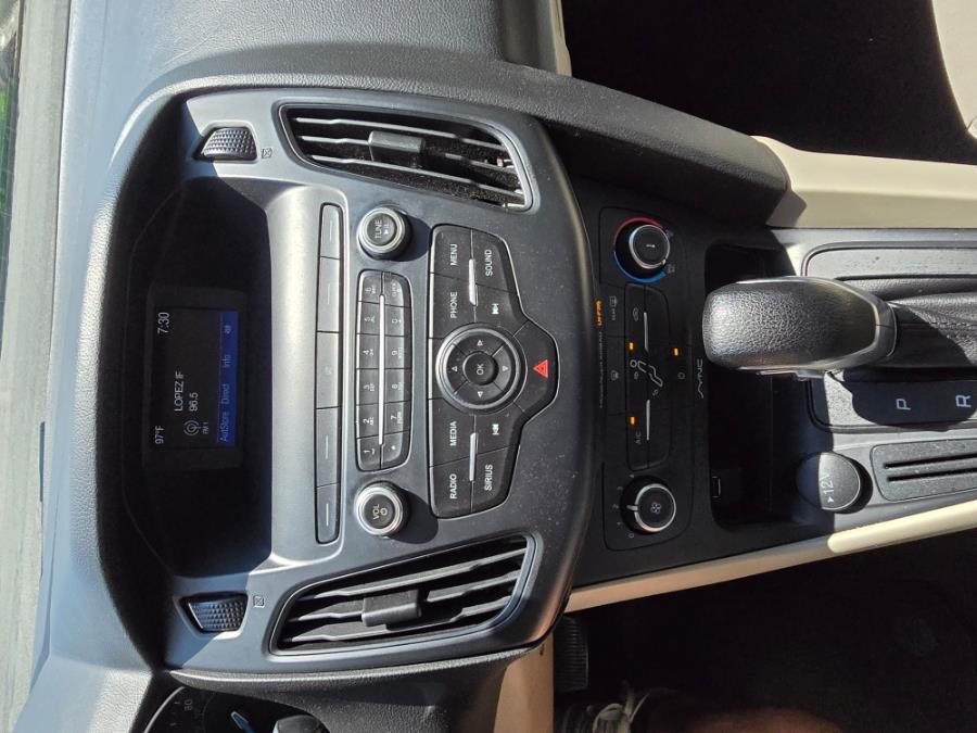 2018 Ford Focus SE Sedan, available for sale in Philadelphia, Pennsylvania | Eugen's Auto Sales & Repairs. Philadelphia, Pennsylvania 2018 Ford Focus SE Sedan, available for sale in Philadelphia, Pennsylvania | Eugen's Auto Sales & Repairs. Philadelphia, Pennsylvania
