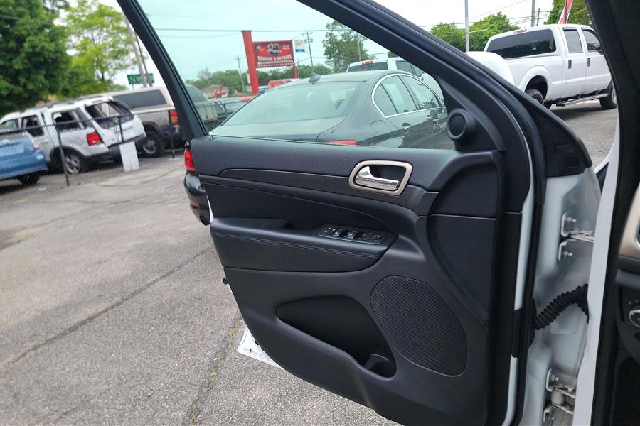 2017 Jeep Grand Cherokee Altitude 4x4 *Ltd Avail*, available for sale in Lindenhurst, New York | Power Motor Group. Lindenhurst, New York 2017 Jeep Grand Cherokee Altitude 4x4 *Ltd Avail*, available for sale in Lindenhurst, New York | Power Motor Group. Lindenhurst, New York