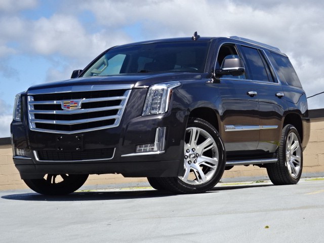 2018 Cadillac Escalade Luxury 4X4, available for sale in Newton, Massachusetts | Cars of Boston. Newton, Massachusetts 2018 Cadillac Escalade Luxury 4X4, available for sale in Newton, Massachusetts | Cars of Boston. Newton, Massachusetts