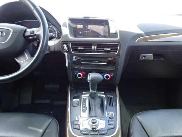 2016 Audi Q5 2.0T Premium quattro, available for sale in Newton, Massachusetts | Cars of Boston. Newton, Massachusetts 2016 Audi Q5 2.0T Premium quattro, available for sale in Newton, Massachusetts | Cars of Boston. Newton, Massachusetts