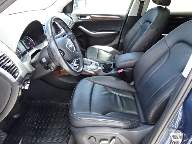 2016 Audi Q5 2.0T Premium quattro, available for sale in Newton, Massachusetts | Cars of Boston. Newton, Massachusetts 2016 Audi Q5 2.0T Premium quattro, available for sale in Newton, Massachusetts | Cars of Boston. Newton, Massachusetts