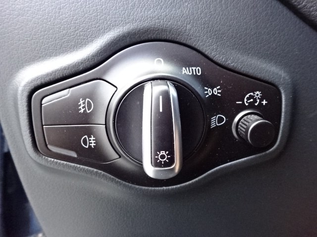 2016 Audi Q5 2.0T Premium quattro, available for sale in Newton, Massachusetts | Cars of Boston. Newton, Massachusetts 2016 Audi Q5 2.0T Premium quattro, available for sale in Newton, Massachusetts | Cars of Boston. Newton, Massachusetts
