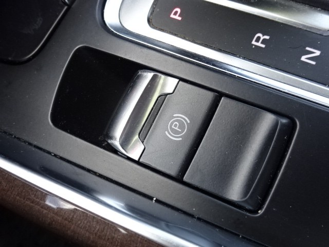 2016 Audi Q5 2.0T Premium quattro, available for sale in Newton, Massachusetts | Cars of Boston. Newton, Massachusetts 2016 Audi Q5 2.0T Premium quattro, available for sale in Newton, Massachusetts | Cars of Boston. Newton, Massachusetts