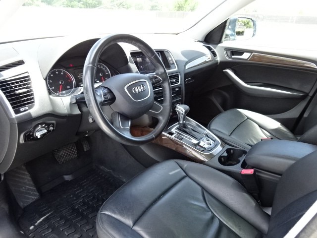 2016 Audi Q5 2.0T Premium quattro, available for sale in Newton, Massachusetts | Cars of Boston. Newton, Massachusetts 2016 Audi Q5 2.0T Premium quattro, available for sale in Newton, Massachusetts | Cars of Boston. Newton, Massachusetts