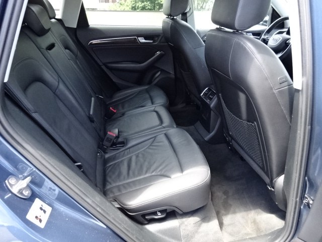 2016 Audi Q5 2.0T Premium quattro, available for sale in Newton, Massachusetts | Cars of Boston. Newton, Massachusetts 2016 Audi Q5 2.0T Premium quattro, available for sale in Newton, Massachusetts | Cars of Boston. Newton, Massachusetts