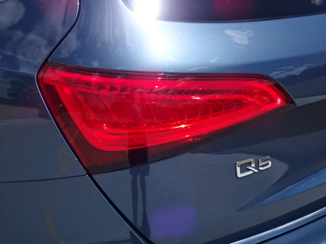 2016 Audi Q5 2.0T Premium quattro, available for sale in Newton, Massachusetts | Cars of Boston. Newton, Massachusetts 2016 Audi Q5 2.0T Premium quattro, available for sale in Newton, Massachusetts | Cars of Boston. Newton, Massachusetts