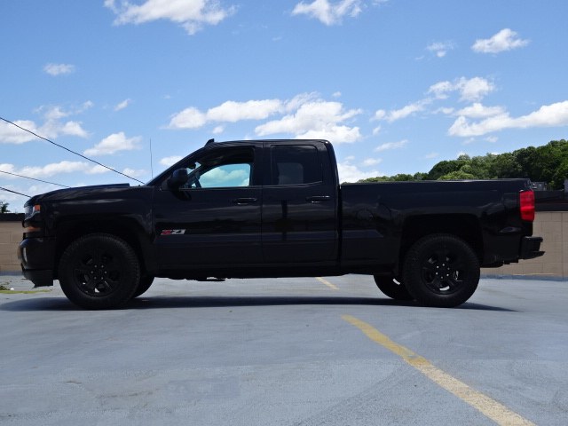 2017 Chevrolet Silverado 1500 LT Z71 4X4, available for sale in Newton, Massachusetts | Cars of Boston. Newton, Massachusetts 2017 Chevrolet Silverado 1500 LT Z71 4X4, available for sale in Newton, Massachusetts | Cars of Boston. Newton, Massachusetts