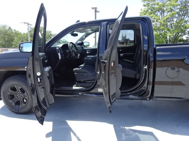 2017 Chevrolet Silverado 1500 LT Z71 4X4, available for sale in Newton, Massachusetts | Cars of Boston. Newton, Massachusetts 2017 Chevrolet Silverado 1500 LT Z71 4X4, available for sale in Newton, Massachusetts | Cars of Boston. Newton, Massachusetts