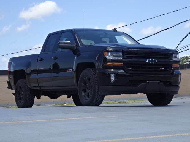 2017 Chevrolet Silverado 1500 LT Z71 4X4, available for sale in Newton, Massachusetts | Cars of Boston. Newton, Massachusetts 2017 Chevrolet Silverado 1500 LT Z71 4X4, available for sale in Newton, Massachusetts | Cars of Boston. Newton, Massachusetts