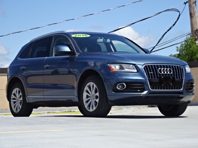 2016 Audi Q5 2.0T Premium quattro AWD, available for sale in Newton, Massachusetts | Jacob Auto Sales. Newton, Massachusetts 2016 Audi Q5 2.0T Premium quattro AWD, available for sale in Newton, Massachusetts | Jacob Auto Sales. Newton, Massachusetts