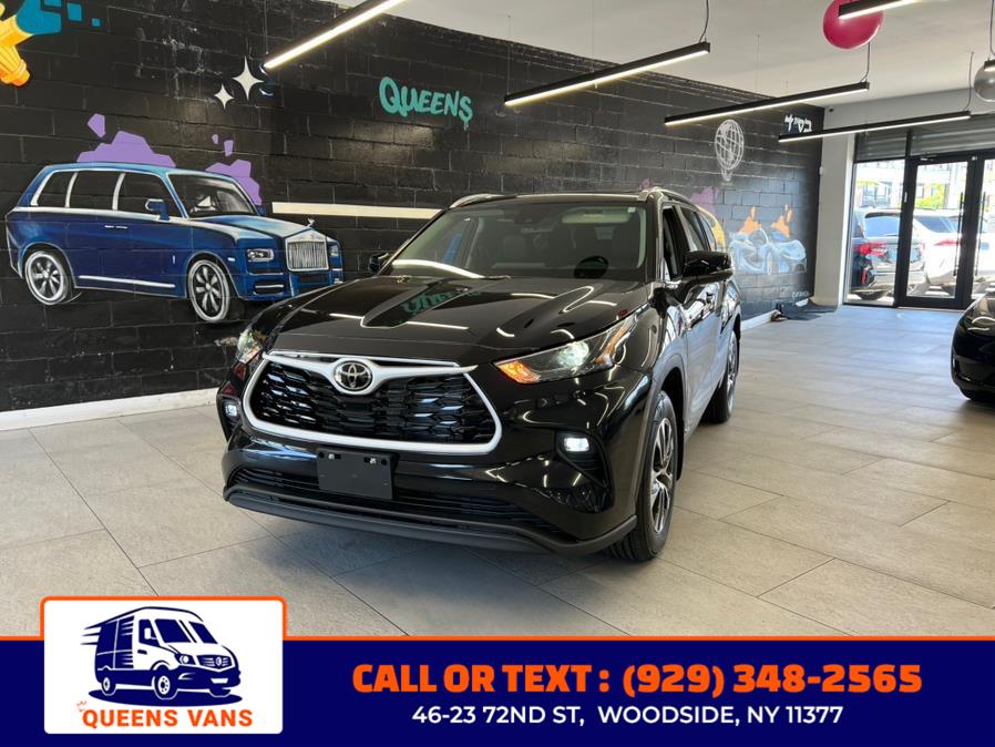 Used 2025 Toyota Highlander in Woodside, New York | Queens Vans LLC. Woodside, New York
