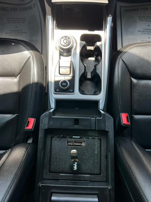 2021 Ford Explorer XLT 4WD, available for sale in Paterson, New Jersey | Speedway Motors LLC. Paterson, New Jersey 2021 Ford Explorer XLT 4WD, available for sale in Paterson, New Jersey | Speedway Motors LLC. Paterson, New Jersey