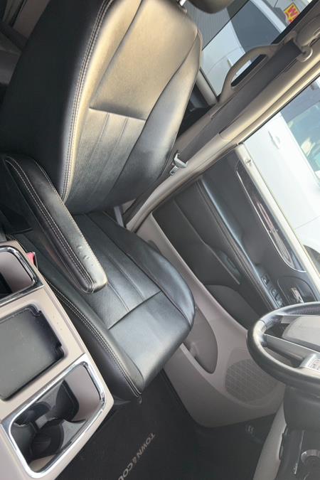 2011 Chrysler Town & Country 4dr Wgn Touring-L, available for sale in Shirley, New York | Roe Motors Ltd. Shirley, New York 2011 Chrysler Town & Country 4dr Wgn Touring-L, available for sale in Shirley, New York | Roe Motors Ltd. Shirley, New York