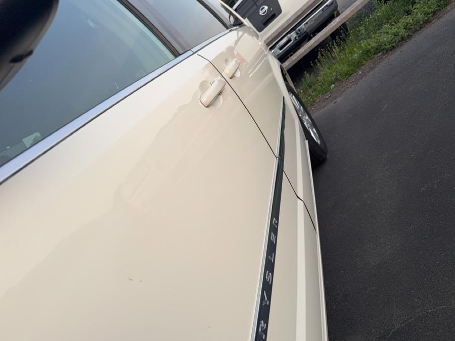 2011 Chrysler Town & Country 4dr Wgn Touring-L, available for sale in Shirley, New York | Roe Motors Ltd. Shirley, New York 2011 Chrysler Town & Country 4dr Wgn Touring-L, available for sale in Shirley, New York | Roe Motors Ltd. Shirley, New York