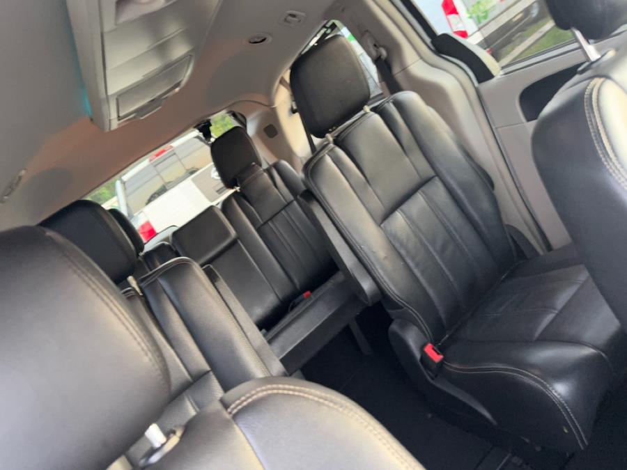 2011 Chrysler Town & Country 4dr Wgn Touring-L, available for sale in Shirley, New York | Roe Motors Ltd. Shirley, New York 2011 Chrysler Town & Country 4dr Wgn Touring-L, available for sale in Shirley, New York | Roe Motors Ltd. Shirley, New York