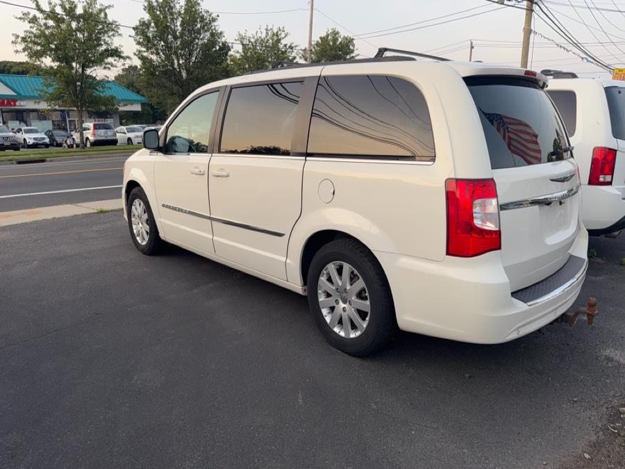 2011 Chrysler Town & Country 4dr Wgn Touring-L, available for sale in Shirley, New York | Roe Motors Ltd. Shirley, New York 2011 Chrysler Town & Country 4dr Wgn Touring-L, available for sale in Shirley, New York | Roe Motors Ltd. Shirley, New York