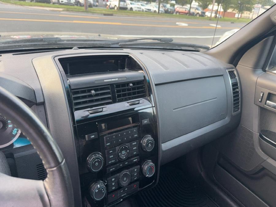 2011 Ford Escape 4WD 4dr Limited, available for sale in Shirley, New York | Roe Motors Ltd. Shirley, New York 2011 Ford Escape 4WD 4dr Limited, available for sale in Shirley, New York | Roe Motors Ltd. Shirley, New York