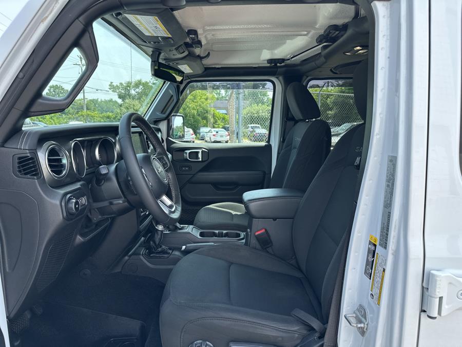 2021 Jeep Wrangler Unlimited Sahara 4x4, available for sale in Milford, Connecticut | Dealertown Auto Wholesalers. Milford, Connecticut 2021 Jeep Wrangler Unlimited Sahara 4x4, available for sale in Milford, Connecticut | Dealertown Auto Wholesalers. Milford, Connecticut