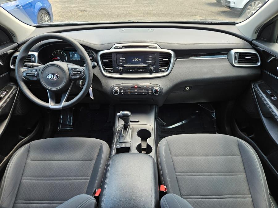 2016 Kia Sorento AWD 4dr 2.4L LX, available for sale in East Windsor, Connecticut | Toro Auto. East Windsor, Connecticut 2016 Kia Sorento AWD 4dr 2.4L LX, available for sale in East Windsor, Connecticut | Toro Auto. East Windsor, Connecticut
