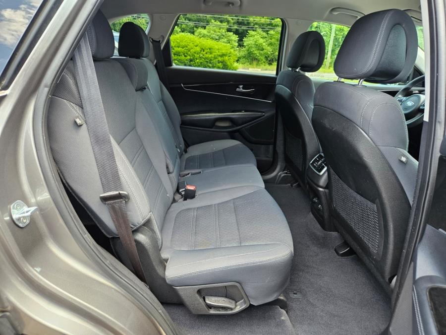 2016 Kia Sorento AWD 4dr 2.4L LX, available for sale in East Windsor, Connecticut | Toro Auto. East Windsor, Connecticut 2016 Kia Sorento AWD 4dr 2.4L LX, available for sale in East Windsor, Connecticut | Toro Auto. East Windsor, Connecticut