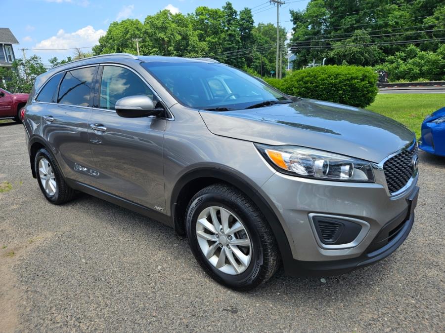 2016 Kia Sorento AWD 4dr 2.4L LX, available for sale in East Windsor, Connecticut | Toro Auto. East Windsor, Connecticut 2016 Kia Sorento AWD 4dr 2.4L LX, available for sale in East Windsor, Connecticut | Toro Auto. East Windsor, Connecticut