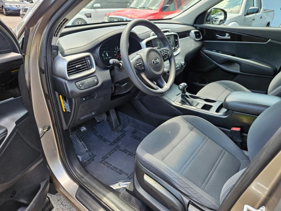 2016 Kia Sorento AWD 4dr 2.4L LX, available for sale in East Windsor, Connecticut | Toro Auto. East Windsor, Connecticut 2016 Kia Sorento AWD 4dr 2.4L LX, available for sale in East Windsor, Connecticut | Toro Auto. East Windsor, Connecticut