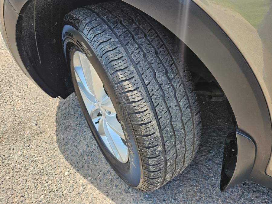 2016 Kia Sorento AWD 4dr 2.4L LX, available for sale in East Windsor, Connecticut | Toro Auto. East Windsor, Connecticut 2016 Kia Sorento AWD 4dr 2.4L LX, available for sale in East Windsor, Connecticut | Toro Auto. East Windsor, Connecticut