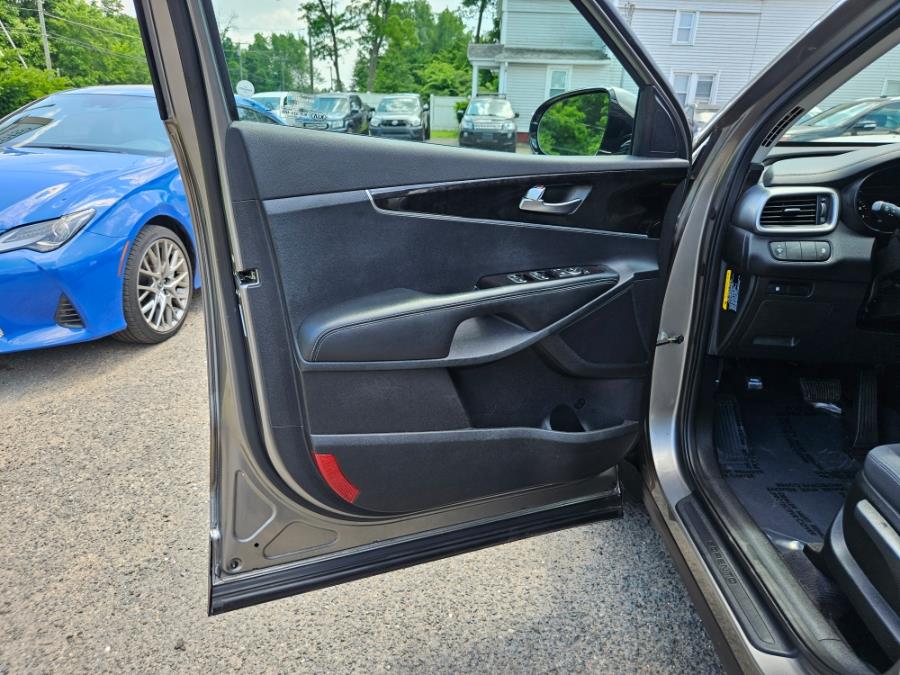 2016 Kia Sorento AWD 4dr 2.4L LX, available for sale in East Windsor, Connecticut | Toro Auto. East Windsor, Connecticut 2016 Kia Sorento AWD 4dr 2.4L LX, available for sale in East Windsor, Connecticut | Toro Auto. East Windsor, Connecticut