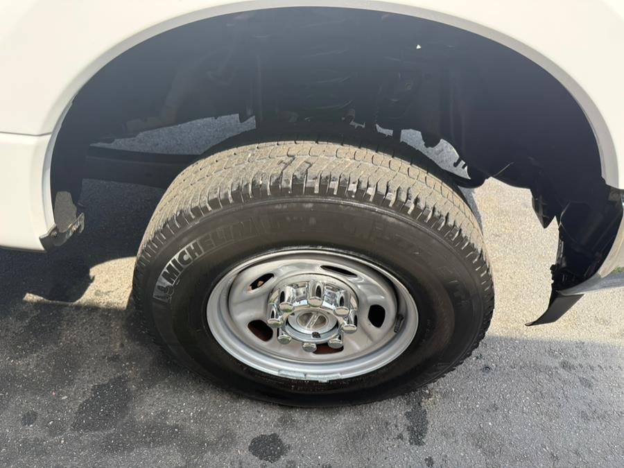 2017 Ford Super Duty F-250 SRW XL 4WD Reg Cab 8'' Box, available for sale in East Windsor, Connecticut | Century Auto And Truck. East Windsor, Connecticut 2017 Ford Super Duty F-250 SRW XL 4WD Reg Cab 8'' Box, available for sale in East Windsor, Connecticut | Century Auto And Truck. East Windsor, Connecticut