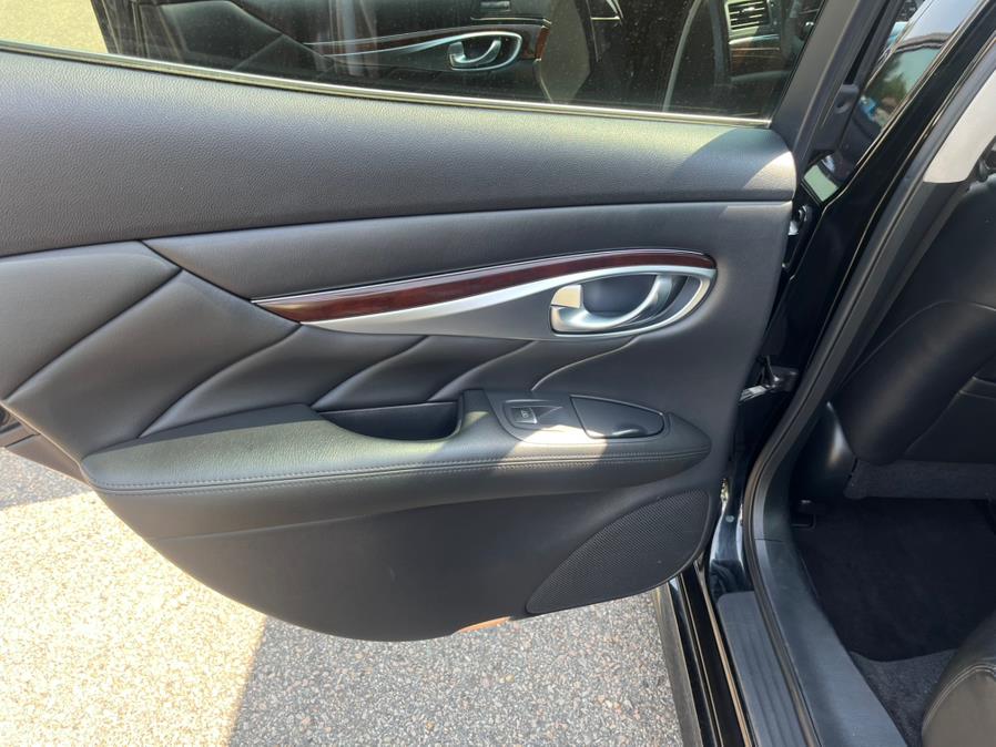 2011 INFINITI M37 4dr Sdn AWD, available for sale in South Windsor, Connecticut | Mike And Tony Auto Sales, Inc. South Windsor, Connecticut 2011 INFINITI M37 4dr Sdn AWD, available for sale in South Windsor, Connecticut | Mike And Tony Auto Sales, Inc. South Windsor, Connecticut