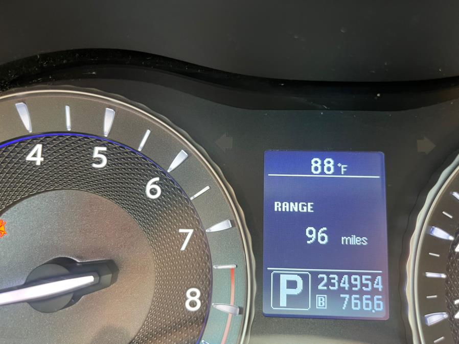 2011 INFINITI M37 4dr Sdn AWD, available for sale in South Windsor, Connecticut | Mike And Tony Auto Sales, Inc. South Windsor, Connecticut 2011 INFINITI M37 4dr Sdn AWD, available for sale in South Windsor, Connecticut | Mike And Tony Auto Sales, Inc. South Windsor, Connecticut