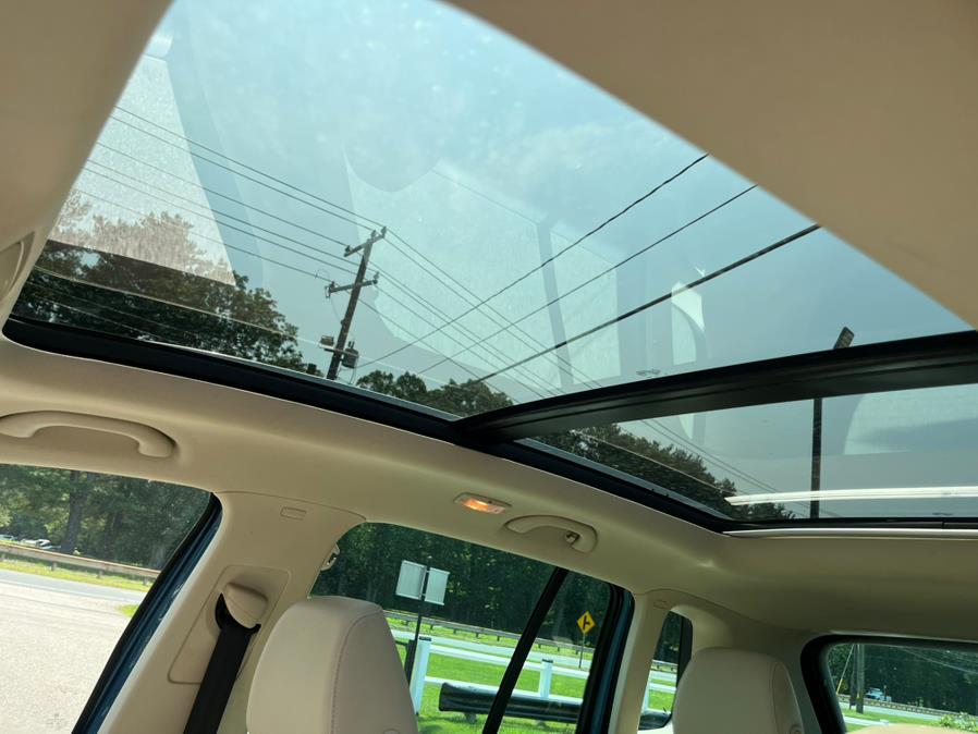 2017 Volkswagen Tiguan 2.0T Wolfsburg Edition 4MOTION, available for sale in South Windsor, Connecticut | Mike And Tony Auto Sales, Inc. South Windsor, Connecticut 2017 Volkswagen Tiguan 2.0T Wolfsburg Edition 4MOTION, available for sale in South Windsor, Connecticut | Mike And Tony Auto Sales, Inc. South Windsor, Connecticut