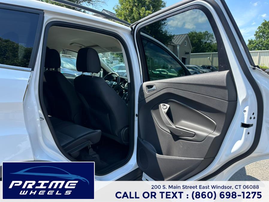 2016 Ford Escape 4WD 4dr SE, available for sale in East Windsor, Connecticut | Prime Wheels. East Windsor, Connecticut 2016 Ford Escape 4WD 4dr SE, available for sale in East Windsor, Connecticut | Prime Wheels. East Windsor, Connecticut