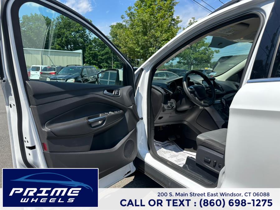 2016 Ford Escape 4WD 4dr SE, available for sale in East Windsor, Connecticut | Prime Wheels. East Windsor, Connecticut 2016 Ford Escape 4WD 4dr SE, available for sale in East Windsor, Connecticut | Prime Wheels. East Windsor, Connecticut