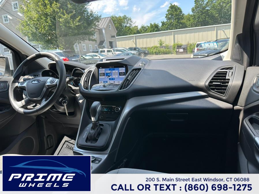 2016 Ford Escape 4WD 4dr SE, available for sale in East Windsor, Connecticut | Prime Wheels. East Windsor, Connecticut 2016 Ford Escape 4WD 4dr SE, available for sale in East Windsor, Connecticut | Prime Wheels. East Windsor, Connecticut