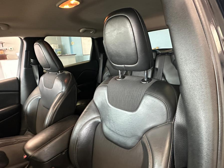 2018 Jeep Cherokee Latitude Plus FWD, available for sale in Inwood, New York | 5 Towns Drive. Inwood, New York 2018 Jeep Cherokee Latitude Plus FWD, available for sale in Inwood, New York | 5 Towns Drive. Inwood, New York
