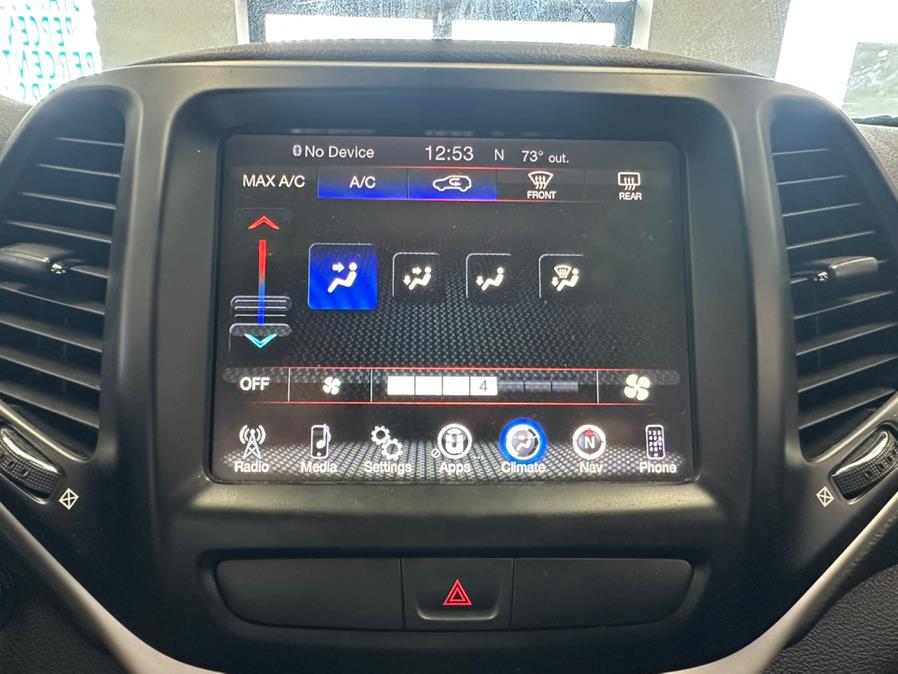2018 Jeep Cherokee Latitude Plus FWD, available for sale in Inwood, New York | 5 Towns Drive. Inwood, New York 2018 Jeep Cherokee Latitude Plus FWD, available for sale in Inwood, New York | 5 Towns Drive. Inwood, New York