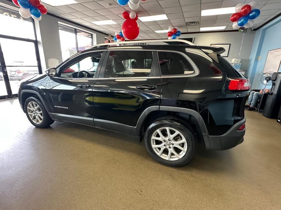 2018 Jeep Cherokee Latitude Plus FWD, available for sale in Inwood, New York | 5 Towns Drive. Inwood, New York 2018 Jeep Cherokee Latitude Plus FWD, available for sale in Inwood, New York | 5 Towns Drive. Inwood, New York