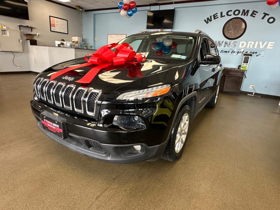 2018 Jeep Cherokee Latitude Plus FWD, available for sale in Inwood, New York | 5 Towns Drive. Inwood, New York 2018 Jeep Cherokee Latitude Plus FWD, available for sale in Inwood, New York | 5 Towns Drive. Inwood, New York